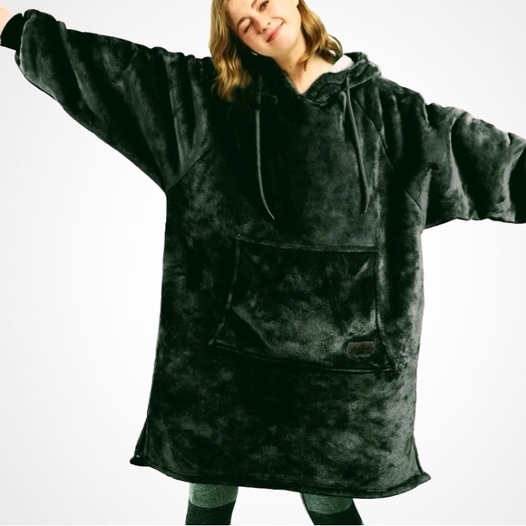 Catalonia- Oversized Flannel Blanket Hoodie Sweatshirt,Fleece Blanket Pullover. - Picture 3 of 13